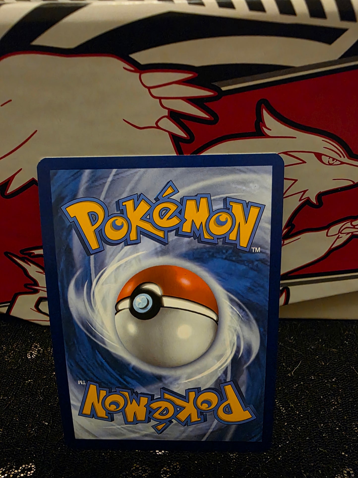 Roggenrola 127/086 - Art Rare - White Flare English