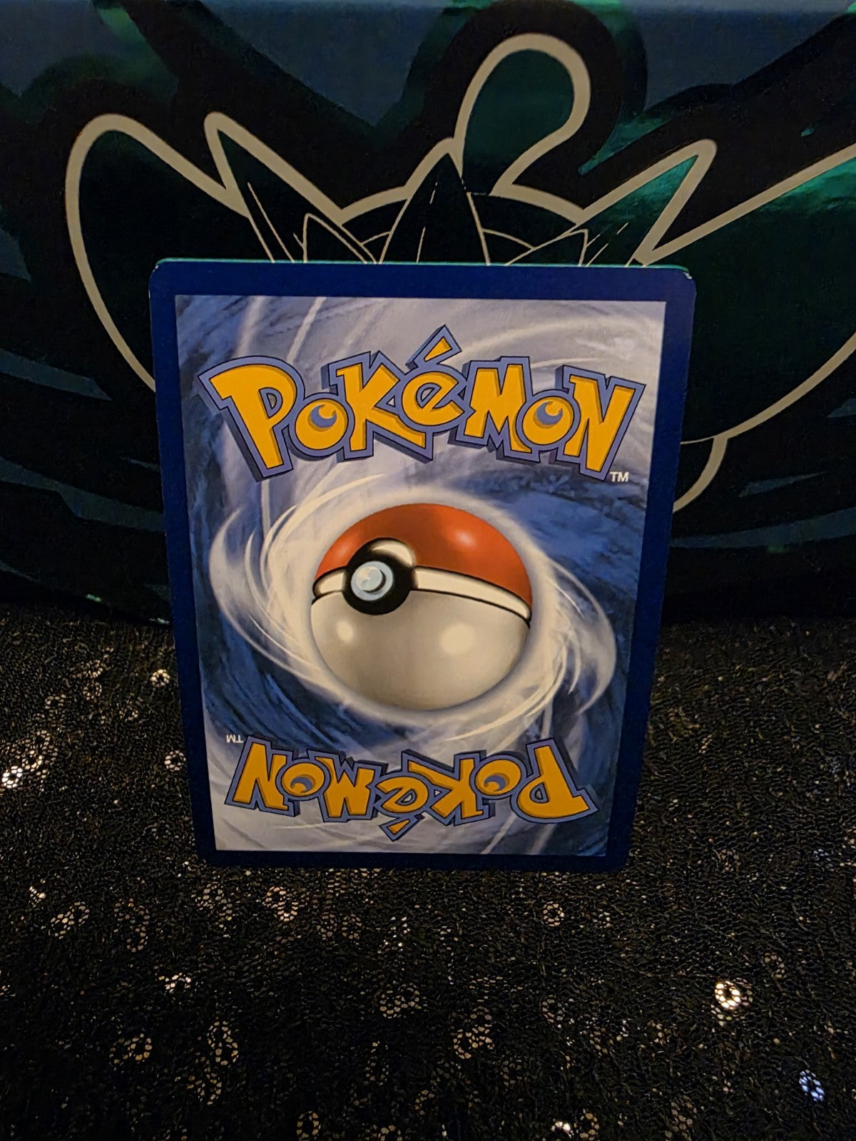 Oshawott 105/086 Illustration Rare White Flare Pokemon TCG